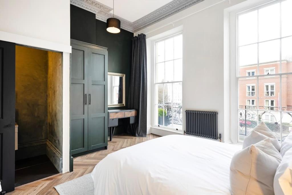 High End Free Parking Wifi Balcony Ensuite Cheltenham Exterior foto