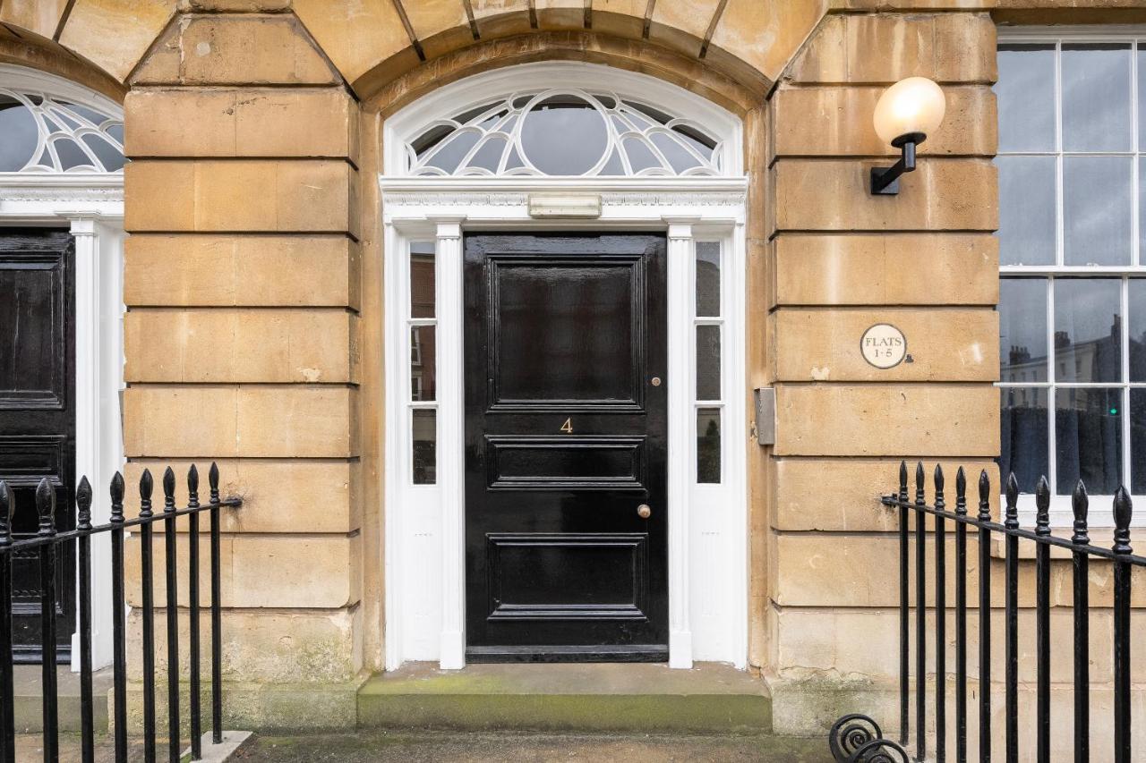 High End Free Parking Wifi Balcony Ensuite Cheltenham Exterior foto